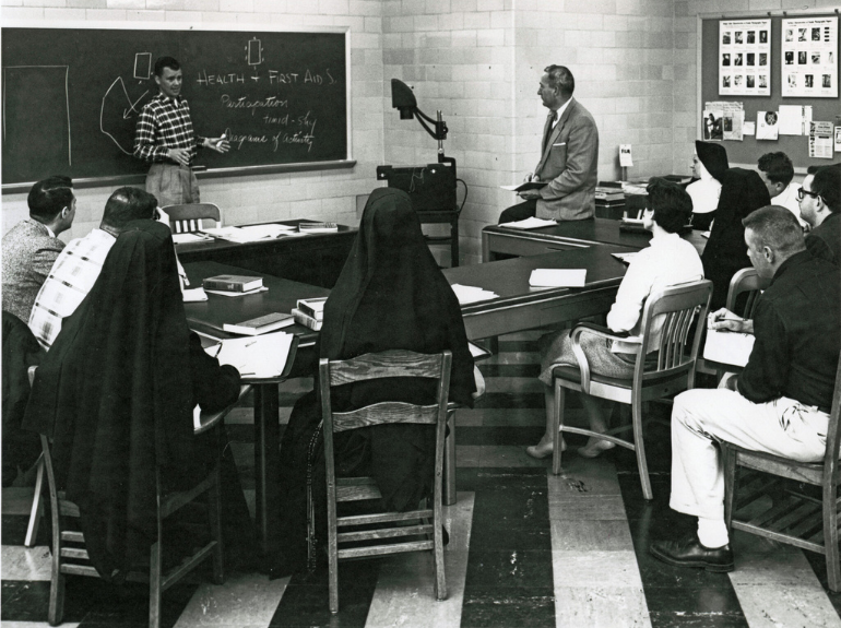Classroom photo from the 1950s